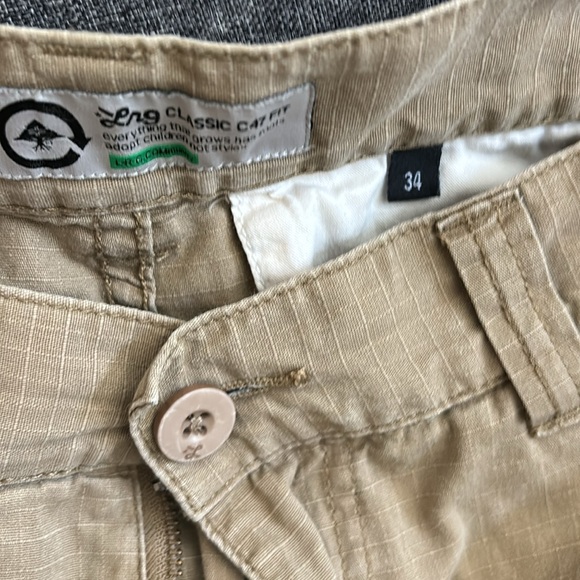 LRG size 34 khaki cargo shorts good condition - Picture 2 of 5